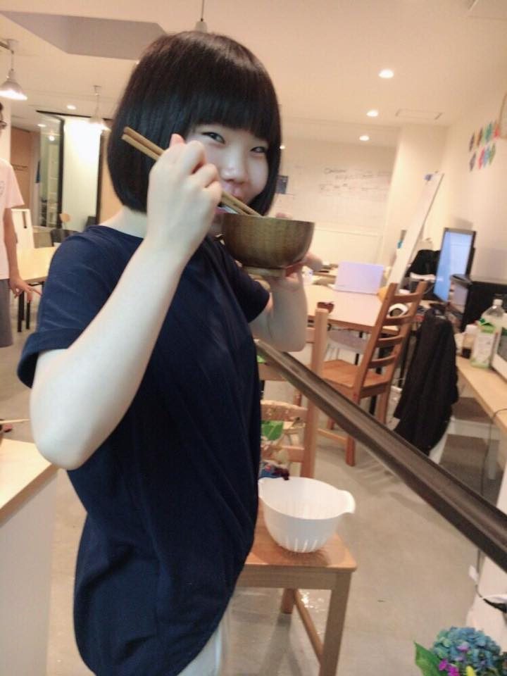 学生寮のみんなで流しそうめん